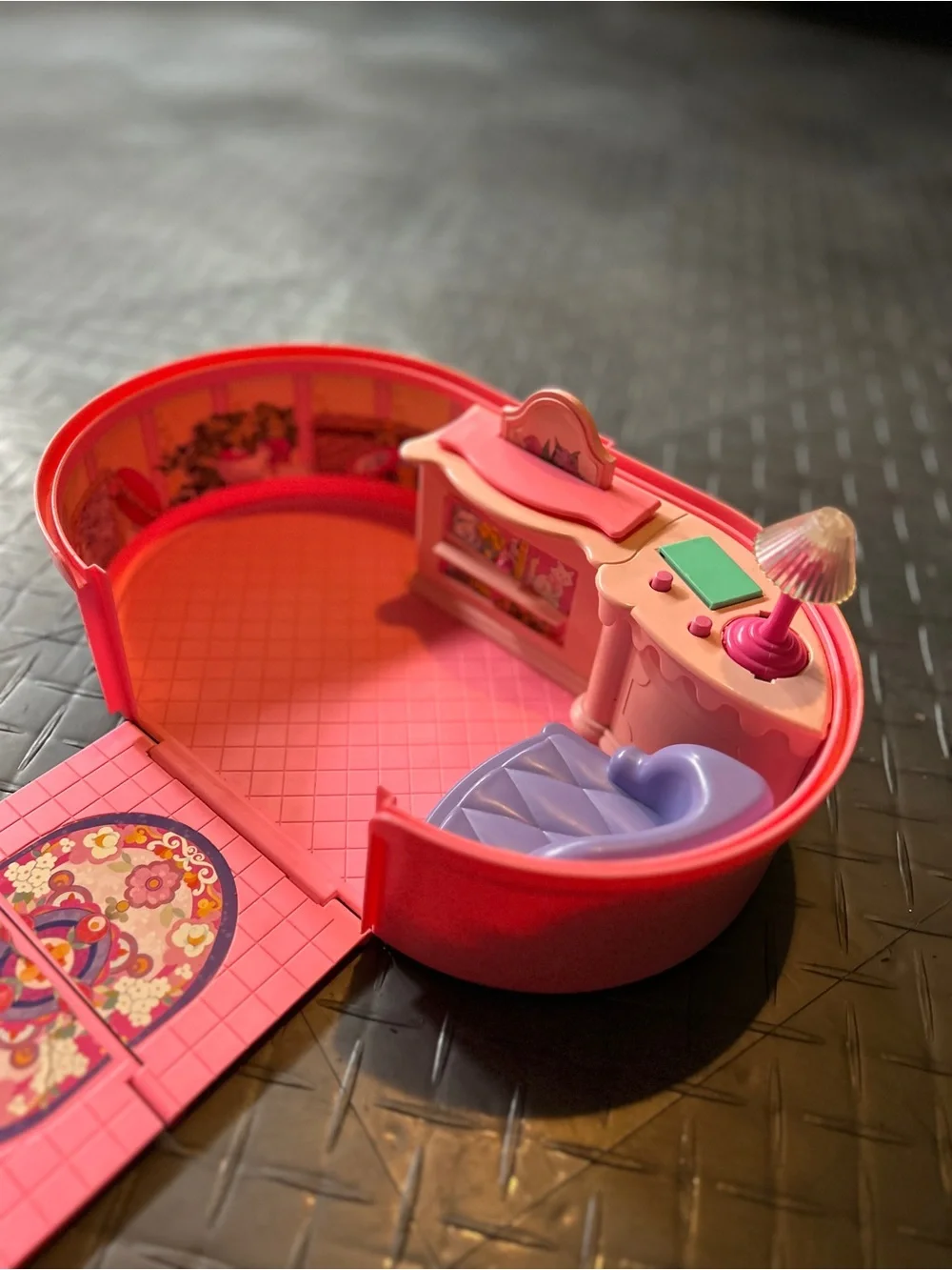 Vintage Barbie Pop-Up Playhouse